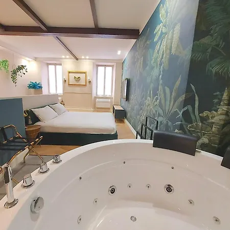 Exotic With Jacuzzi 아파트 *