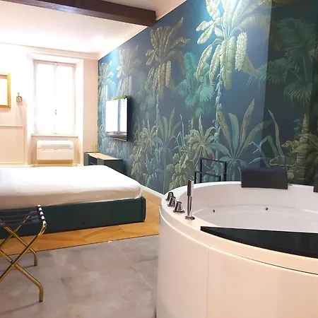 아파트 Exotic With Jacuzzi